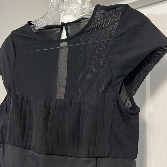 ALICE + OLIVIA WOOL BLEND PLEATED FRONT DRESS 6 - Picture 3 of 16